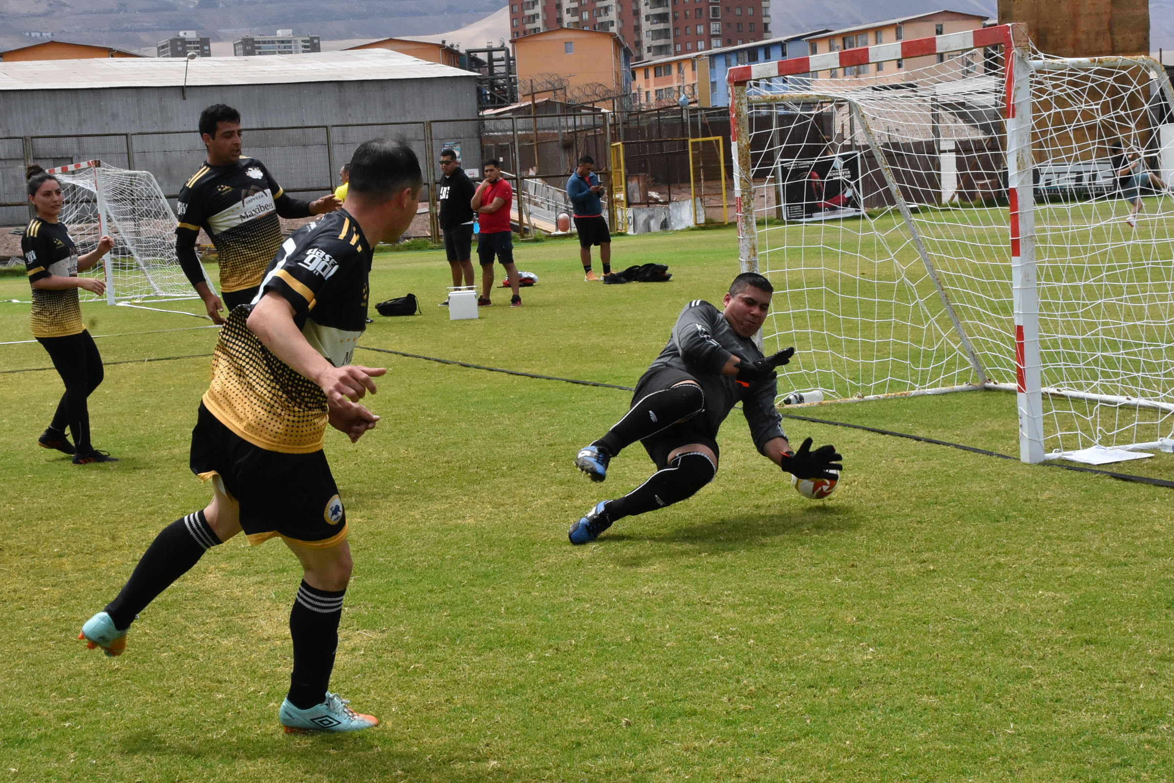 Con entusiasmo se desarrolla el torneo aniversario de Gendarmería 