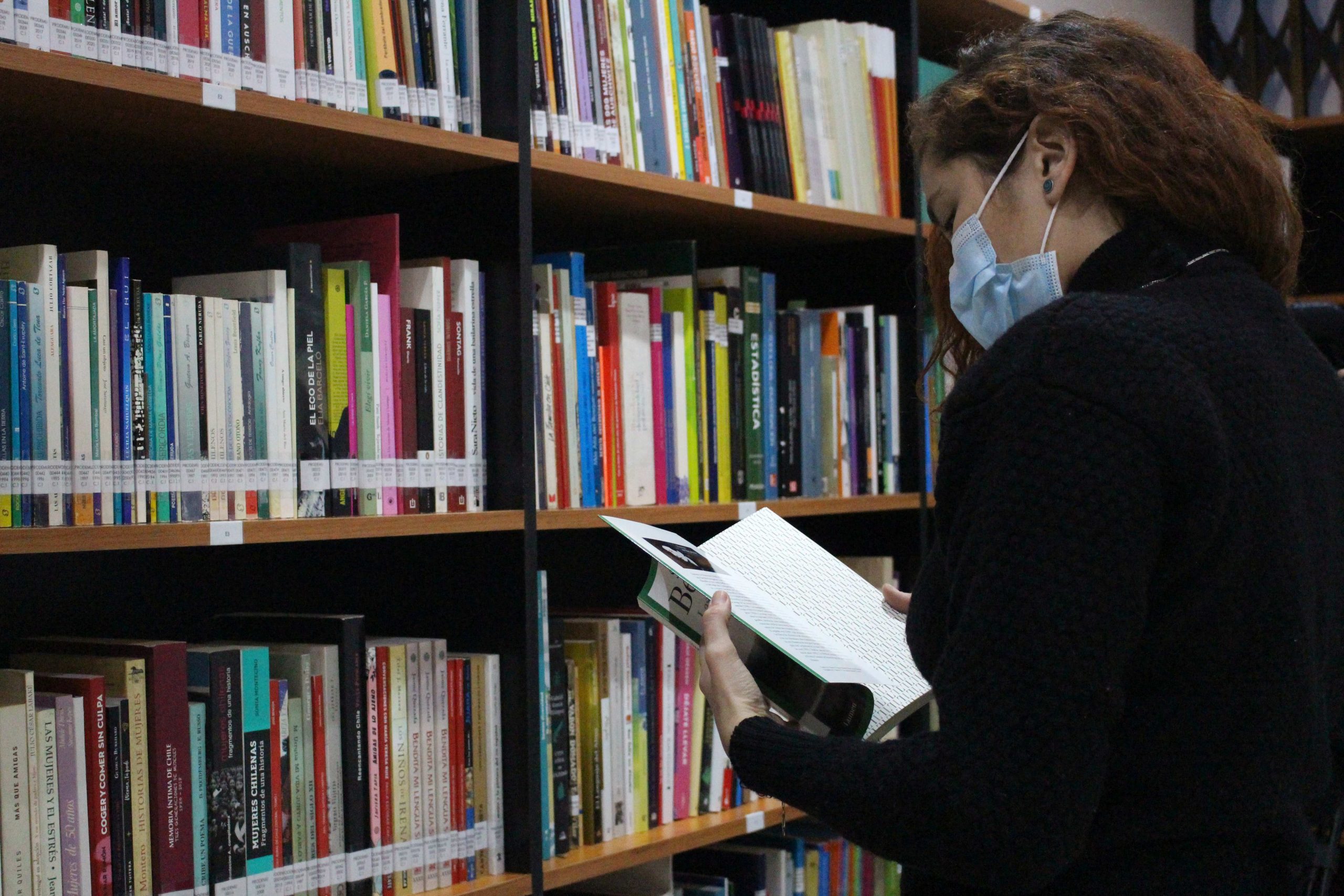 Sondeo de PRODEMU afirma que mujeres que realizan labores domésticas no remuneradas dedican 3 horas semanales a la lectura
