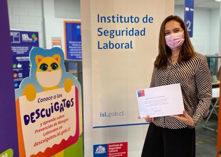 Tarapacá: Instituto de Seguridad Laboral entregó primer Certificado de Reeducación Laboral a trabajadora protegida de la Región de Tarapacá