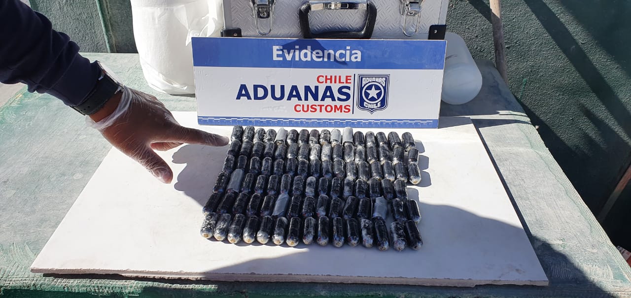 Operativo sorpresa permite detección de cocaína, ketamina y fuegos artificiales