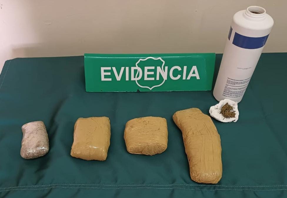Detenidos dos bolivianos por tráfico de drogas en Colchane