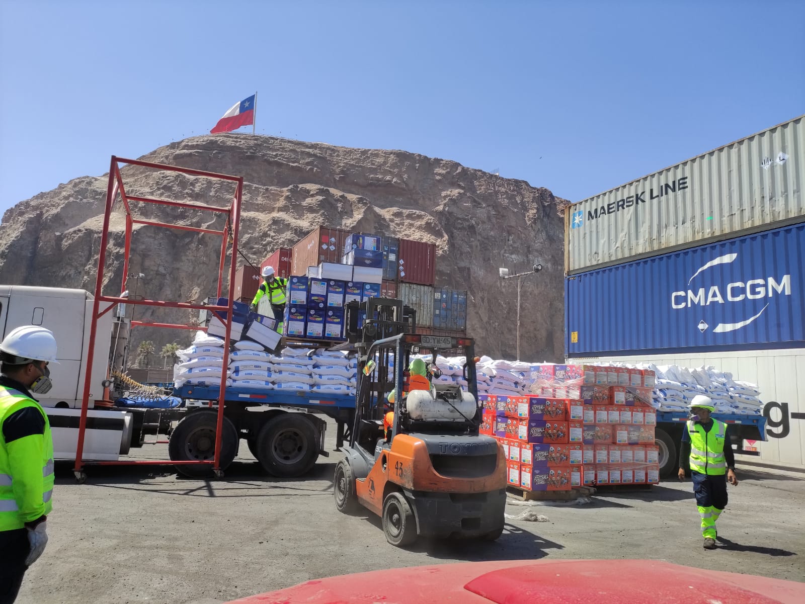 Aduanas libera espacio en almacenes portuarios 