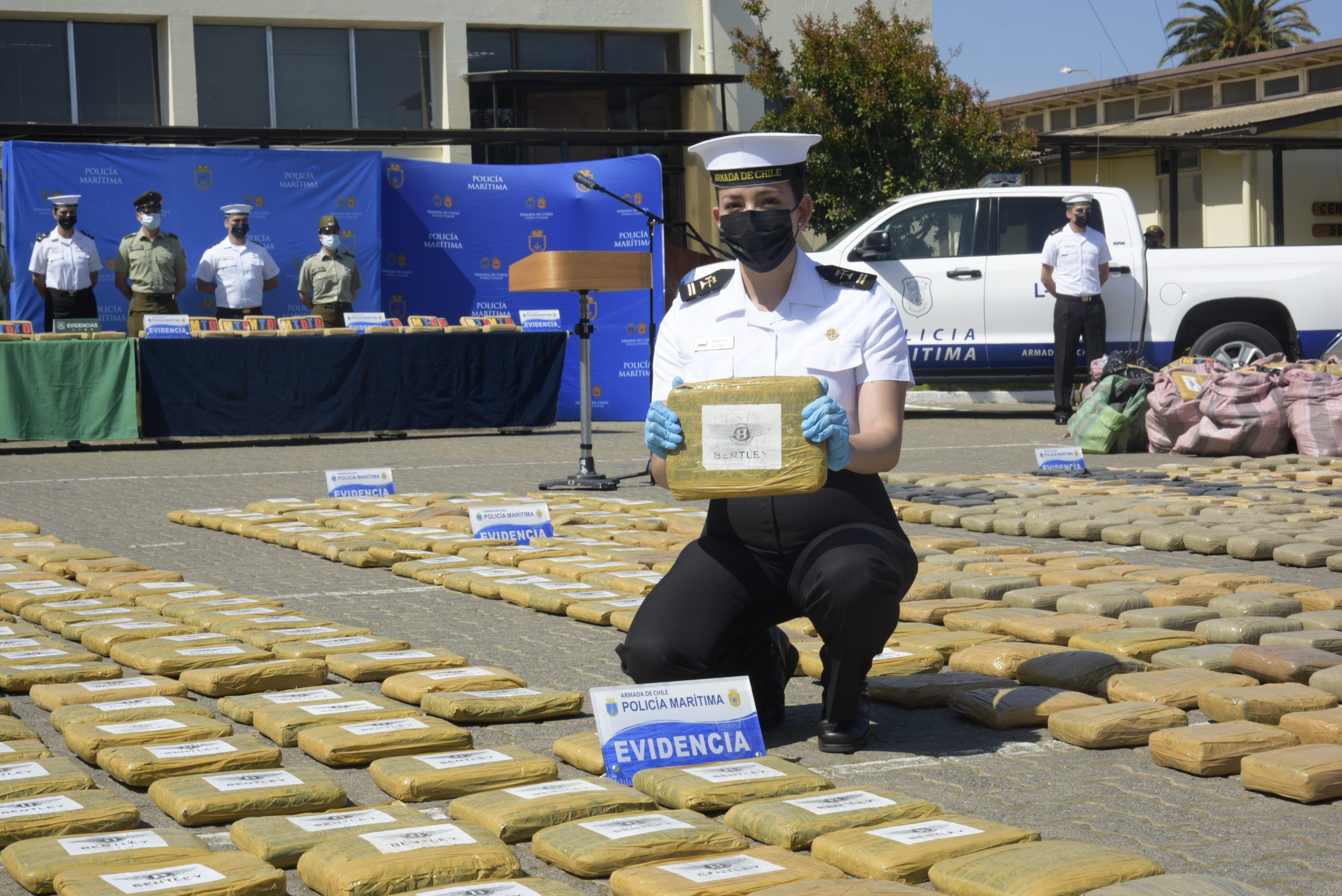 Golpe al Narcotráfico: Armada realiza el decomiso de drogas más grande en 2 años