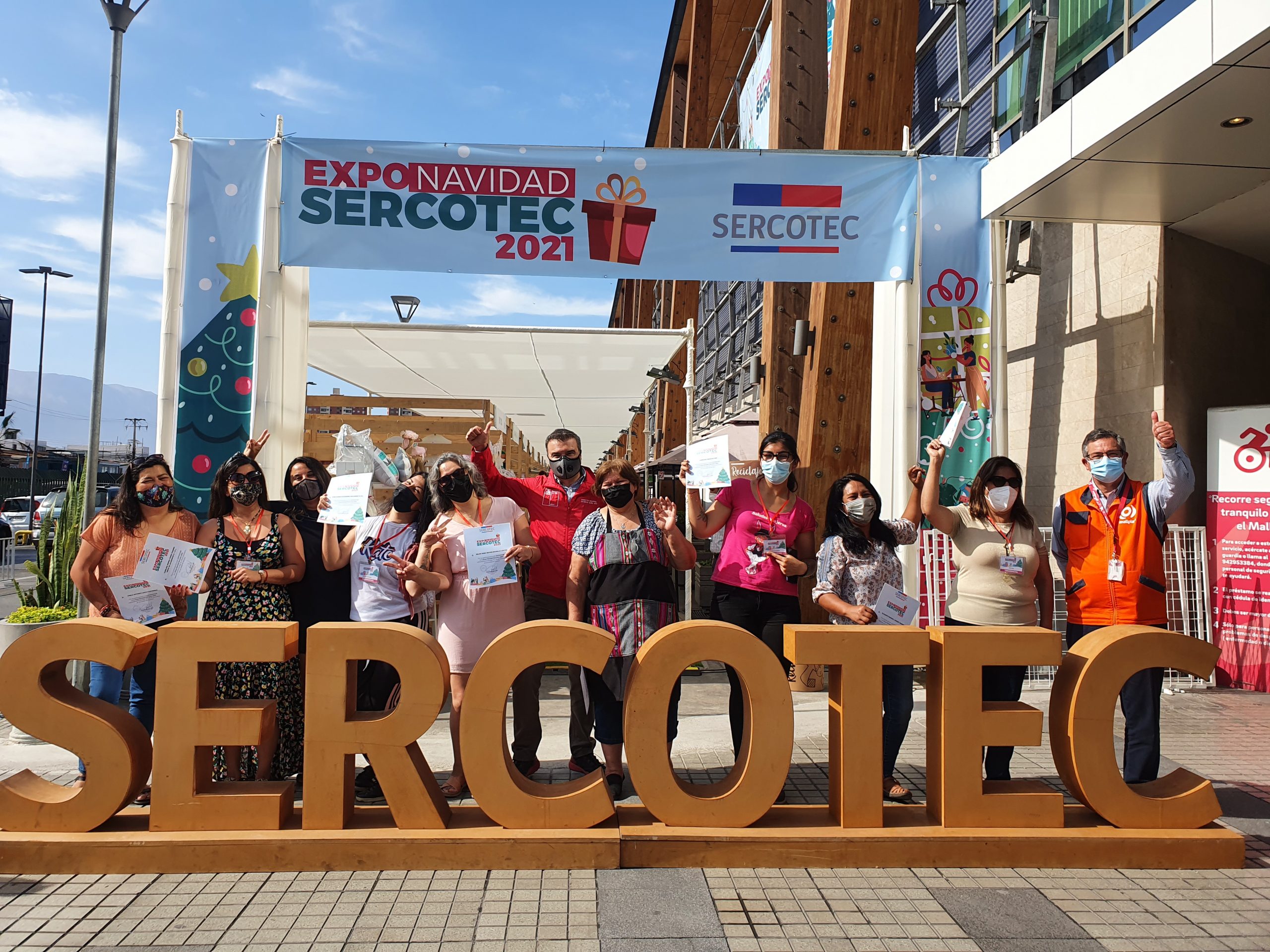 Director de Sercotec inaugura “Expo Navidad 2021” y certifica a los 50 emprendedores expositores