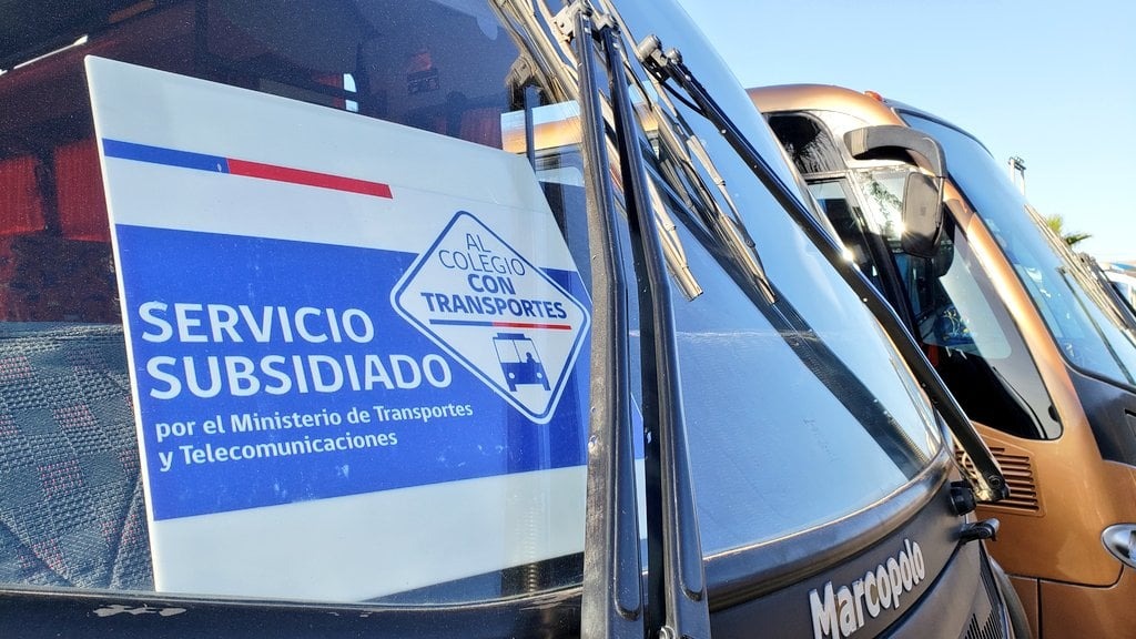 MTT abre licitación de tres servicios de transporte gratuito que beneficiarán a 175 escolares de Huara y Colchane