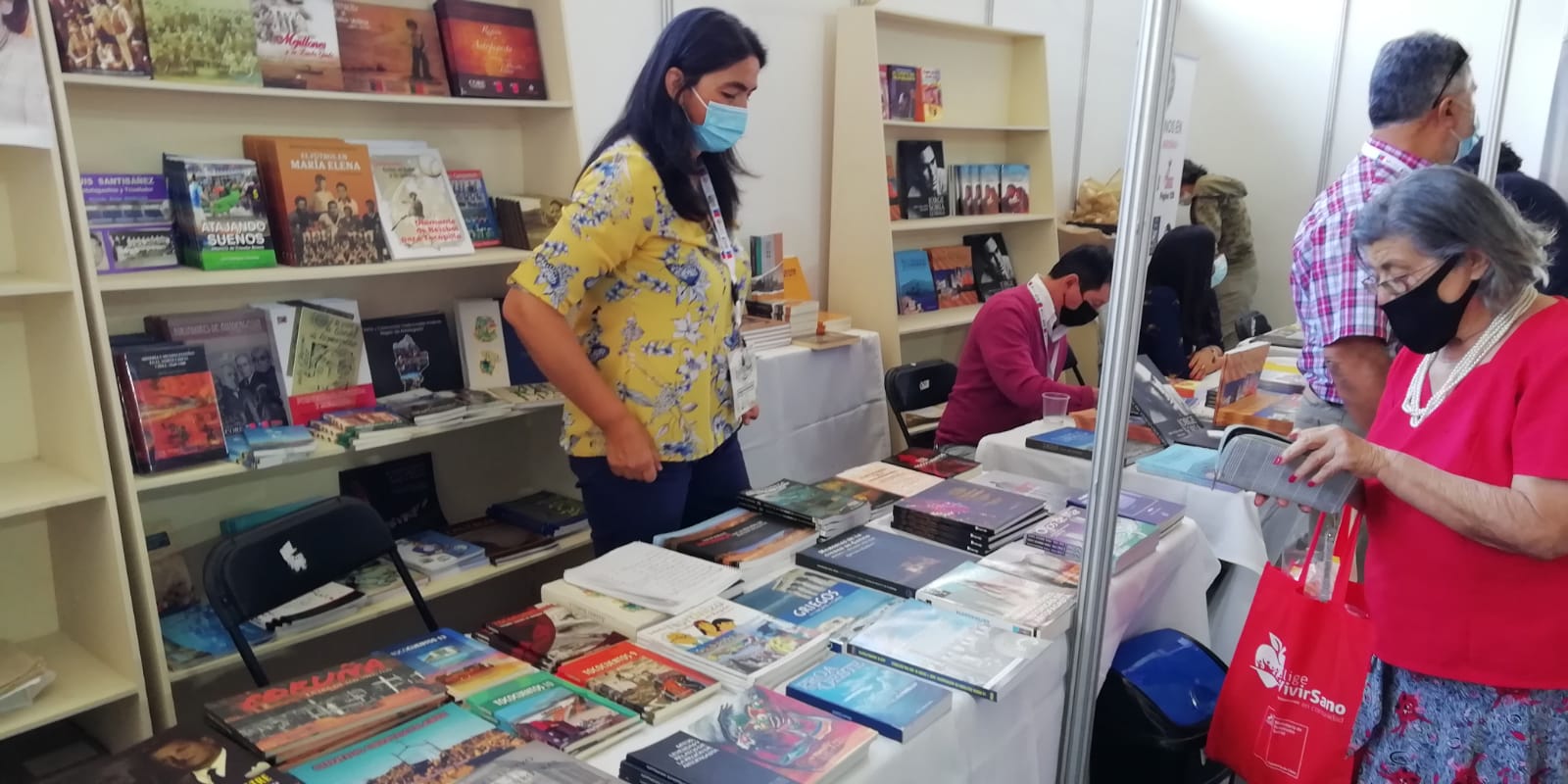 Letrasantofagasta.cl presente en Estación del Libro de Iquique