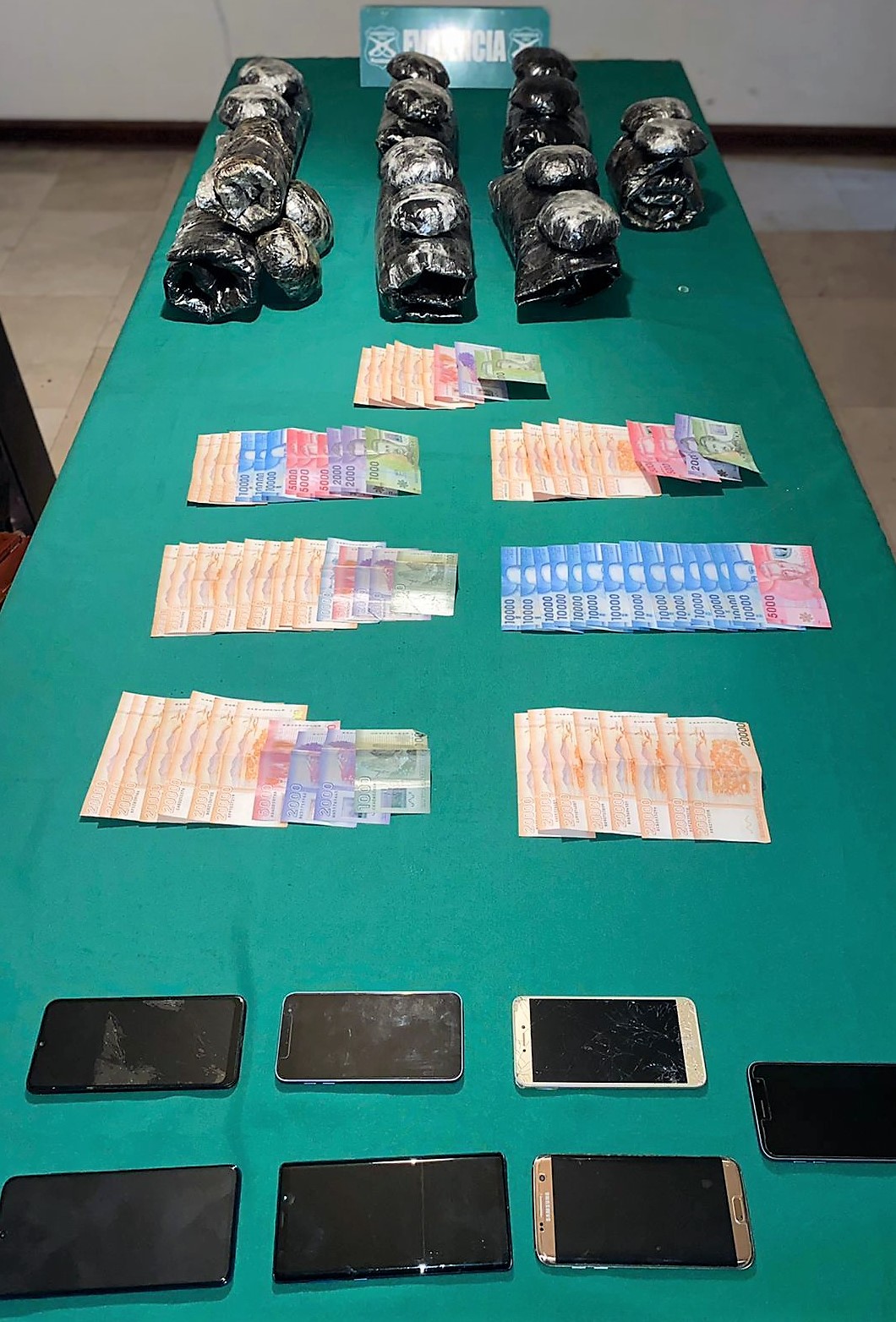 Detenidas por tráfico de drogas