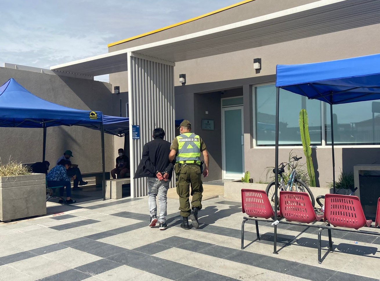 Dos detenidos en Huara: Uno por desacato y otro por manejar en estado de ebriedad