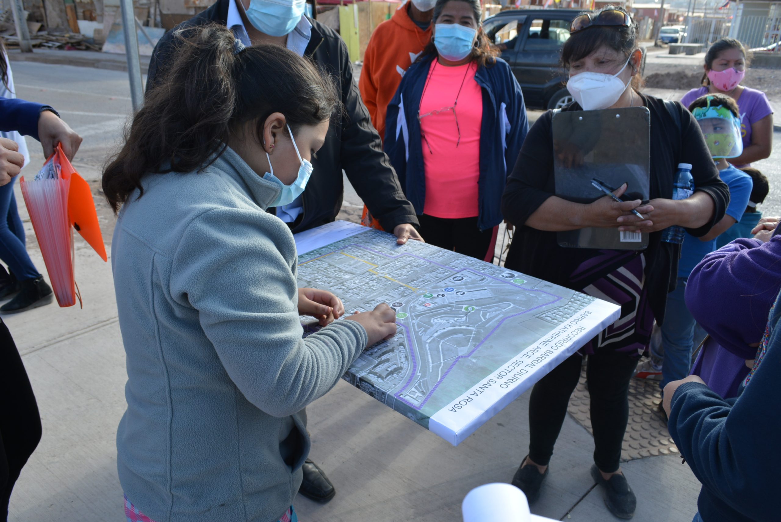 A. Hospicio: Vecinos de barrio Katherine Arce-Santa Rosa conocen estrategias para reducción de riesgos de desastre