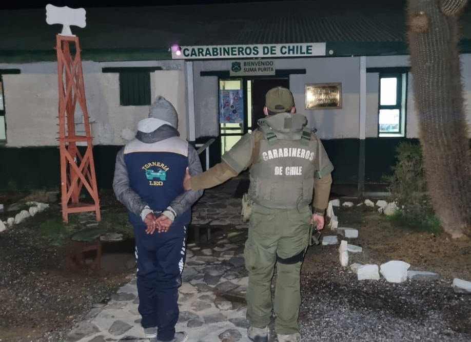Detenido en la frontera por uso malicioso de placas patentes e infracción a la Ley de Tránsito