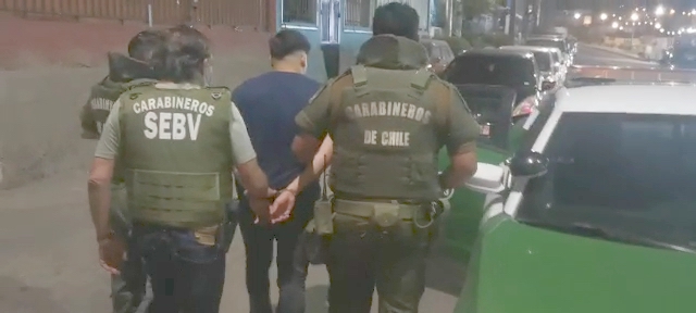 Carabineros recupera en Iquique vehículo robado en Las Condes; portaba patente clonada