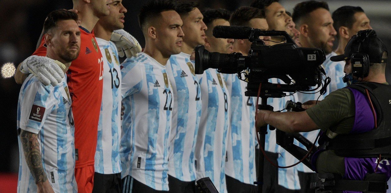 Scaloni dio a conocer la nómina de los seleccionados que jugarán con «La Roja»