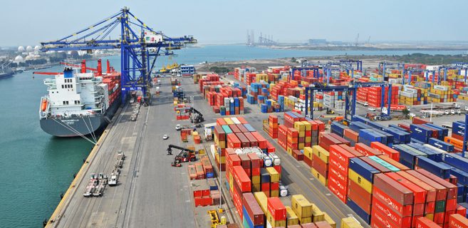 Comercio exterior de Chile crece 41% en 2021 impulsado por envíos no cobre y servicios