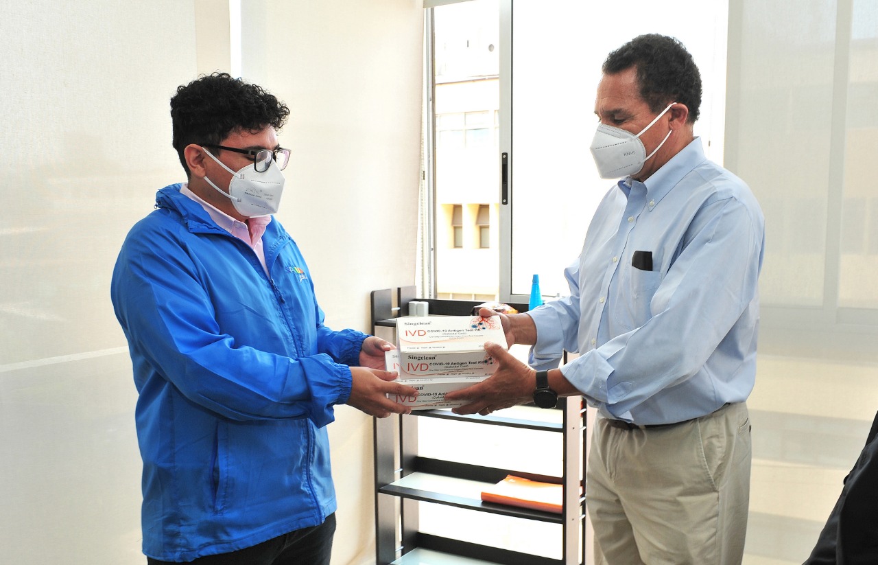 Collahuasi entrega 4 mil test rápidos de antígenos para la prevención del Covid-19 a las comunas de Iquique, Pozo Almonte y Pica