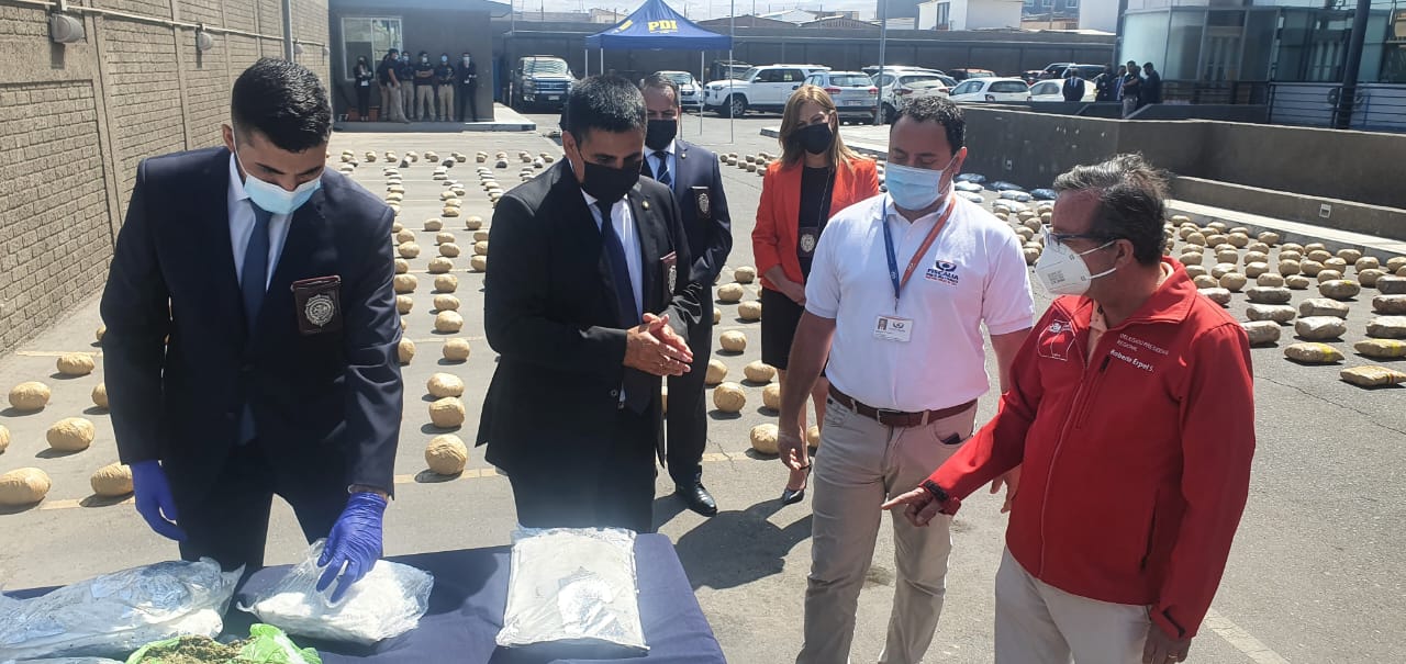 PDI incauta más de una tonelada en droga con destino a la capital