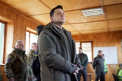 Volodimir Zelenski, el presidente de Ucrania, anuncia disposición a negociar con Moscú, pero veta Bielorrusia