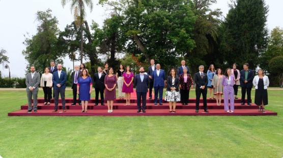 Los simbolismos e imágenes que marcaron los 33 minutos de la ceremonia de traspaso de mando de Piñera a Boric