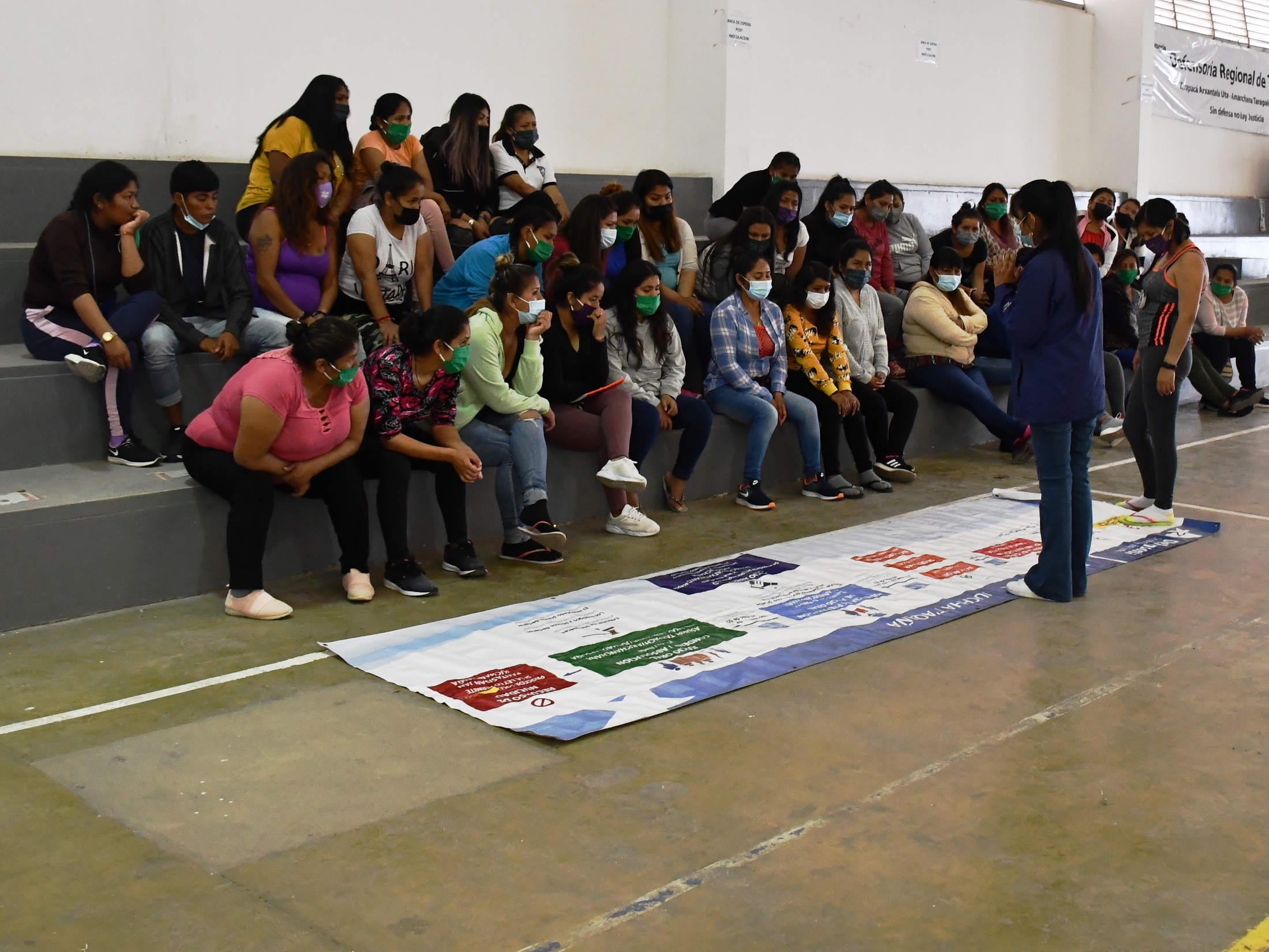 Mujeres de diferentes pueblos originarios revisaron el esquema del Proceso de Justicia Penal