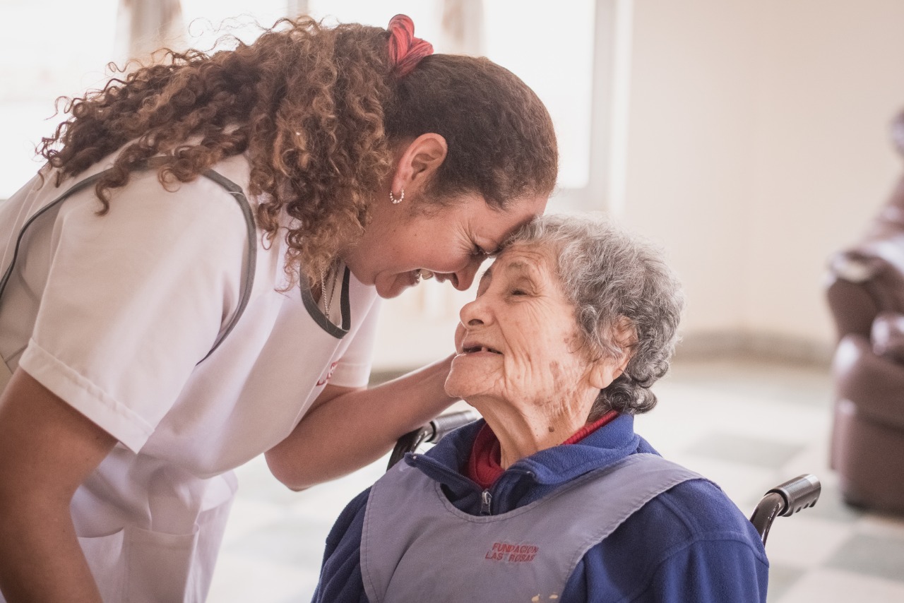 Fundación Las Rosas busca transformar el SOAP en almuerzos solidarios para personas mayores
