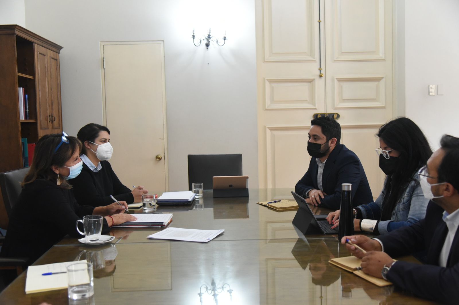 Gobernador Carvajal solicitó al ministro del Minvu adecuar y mejorar el Plan de Socavones