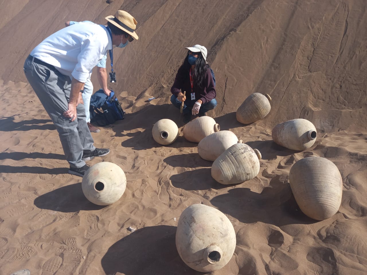 Bienes Nacionales Tarapacá reforzará protección de Huantajaya tras hallazgo de botijas del Siglo XVII