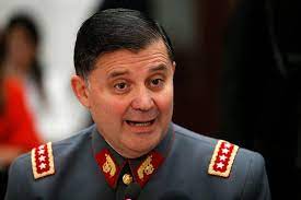 Comandante en jefe del Ejército renuncia tras citación a declarar como inculpado
