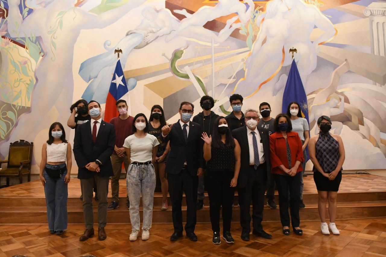 Mineduc destaca que inicio de año académico en la educación superior será principalmente presencial￼