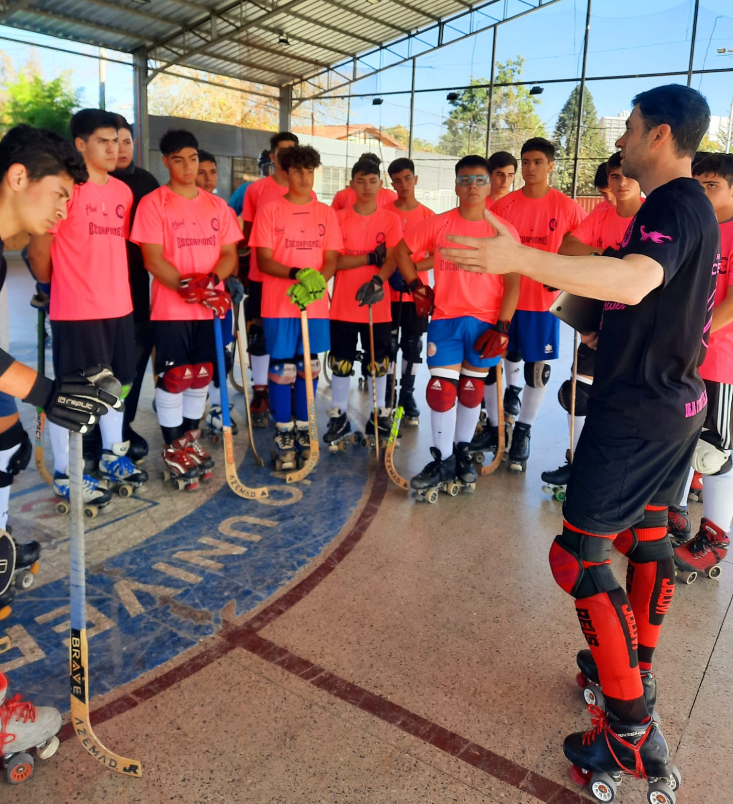 Destacado técnico español se reúne con la Federación de Hockey chilena
