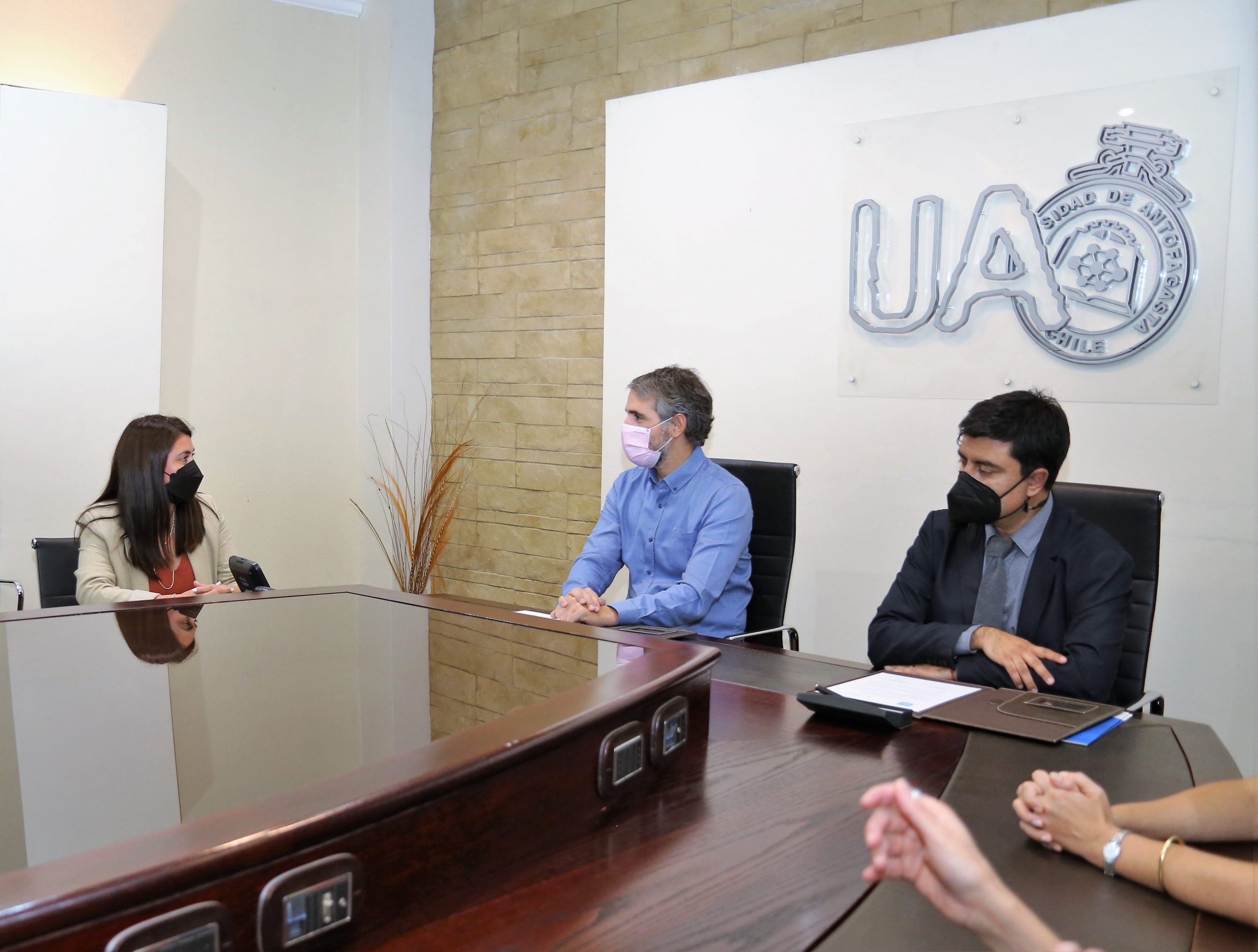 U. de Antofagasta y Albemarle colaboran para fortalecer la docencia e investigación￼