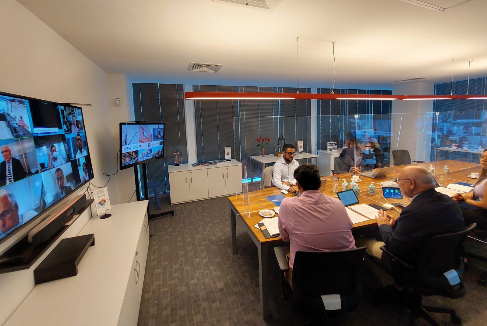 Académico de Universidad Santo Tomás Iquique expone para la Convención Constitucional sobre Descentralización