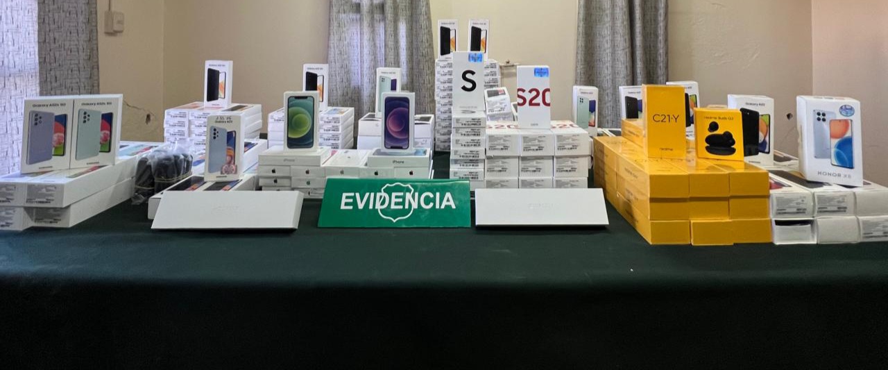 Nueve detenidos por contrabando de especies electrónicas avaluadas en 136 millones de pesos en zona de Colchane