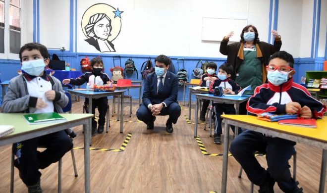 Ministerio de Educación presentó balance del primer mes de retorno a la presencialidad y primeras acciones implementadas