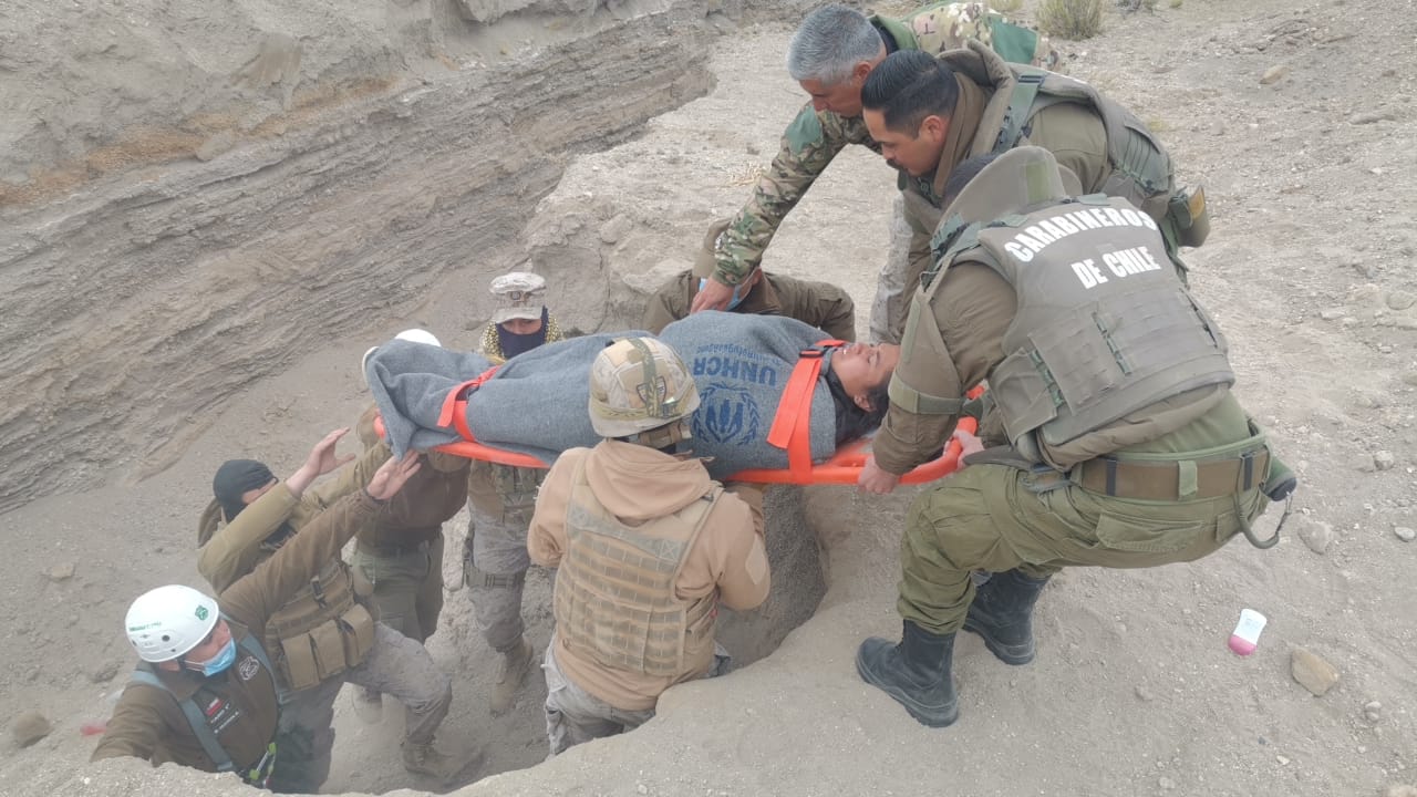 Efectivos militares y carabineros rescataron a mujer en zona fronteriza