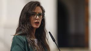 Ministra Camila Vallejo confirma reforzamiento en equipo de Izkia Siches: «Ha cometido errores y se ha hecho cargo»