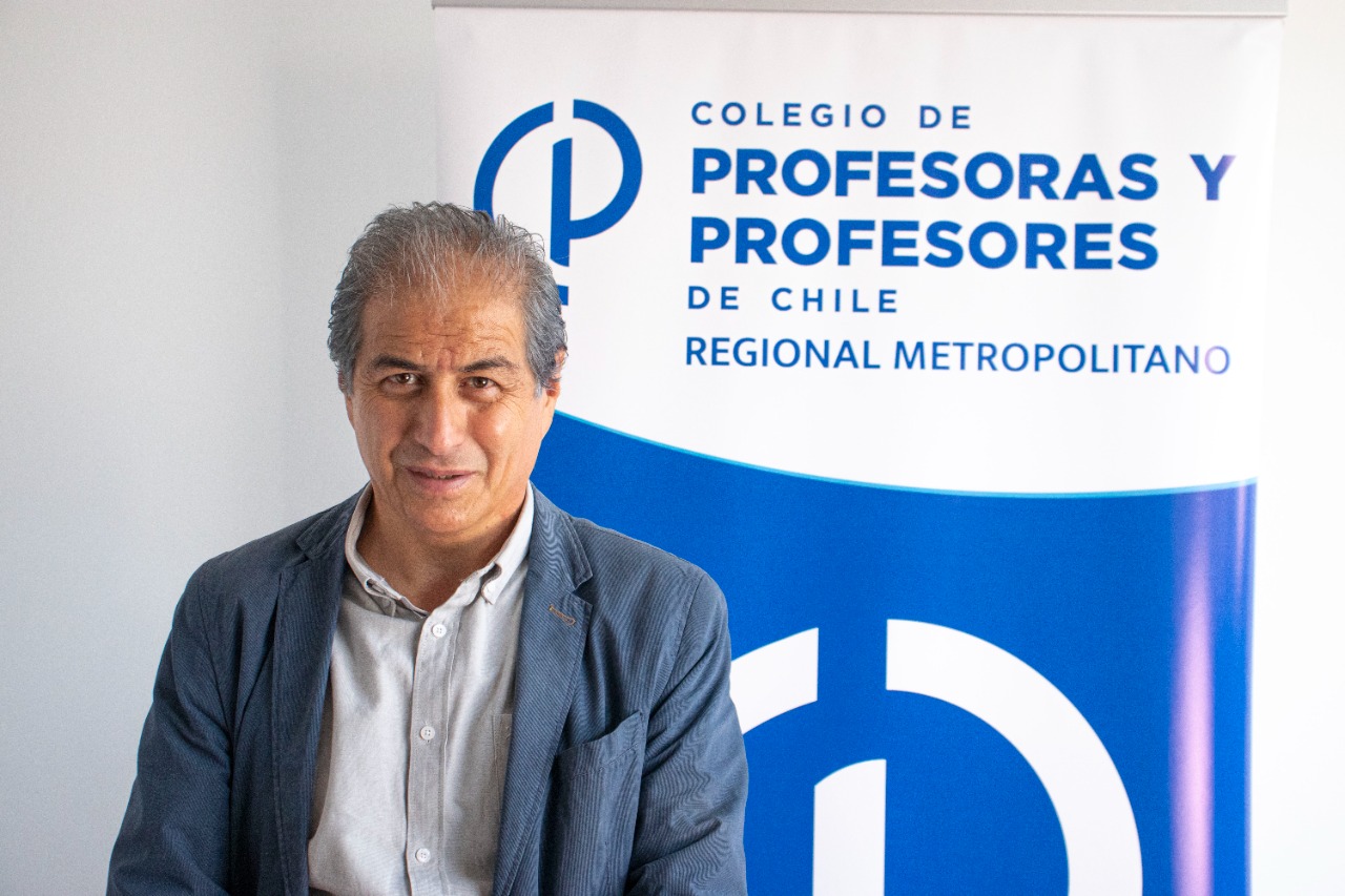Colegio de Profesores: «El equivocado es usted ministro Ávila»