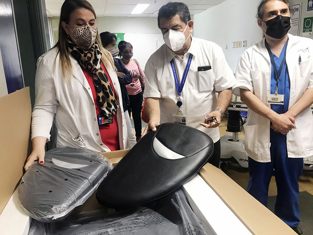 FENATS gestionó donación de sillones para pausas saludables de personal crítico del Hospital de Arica