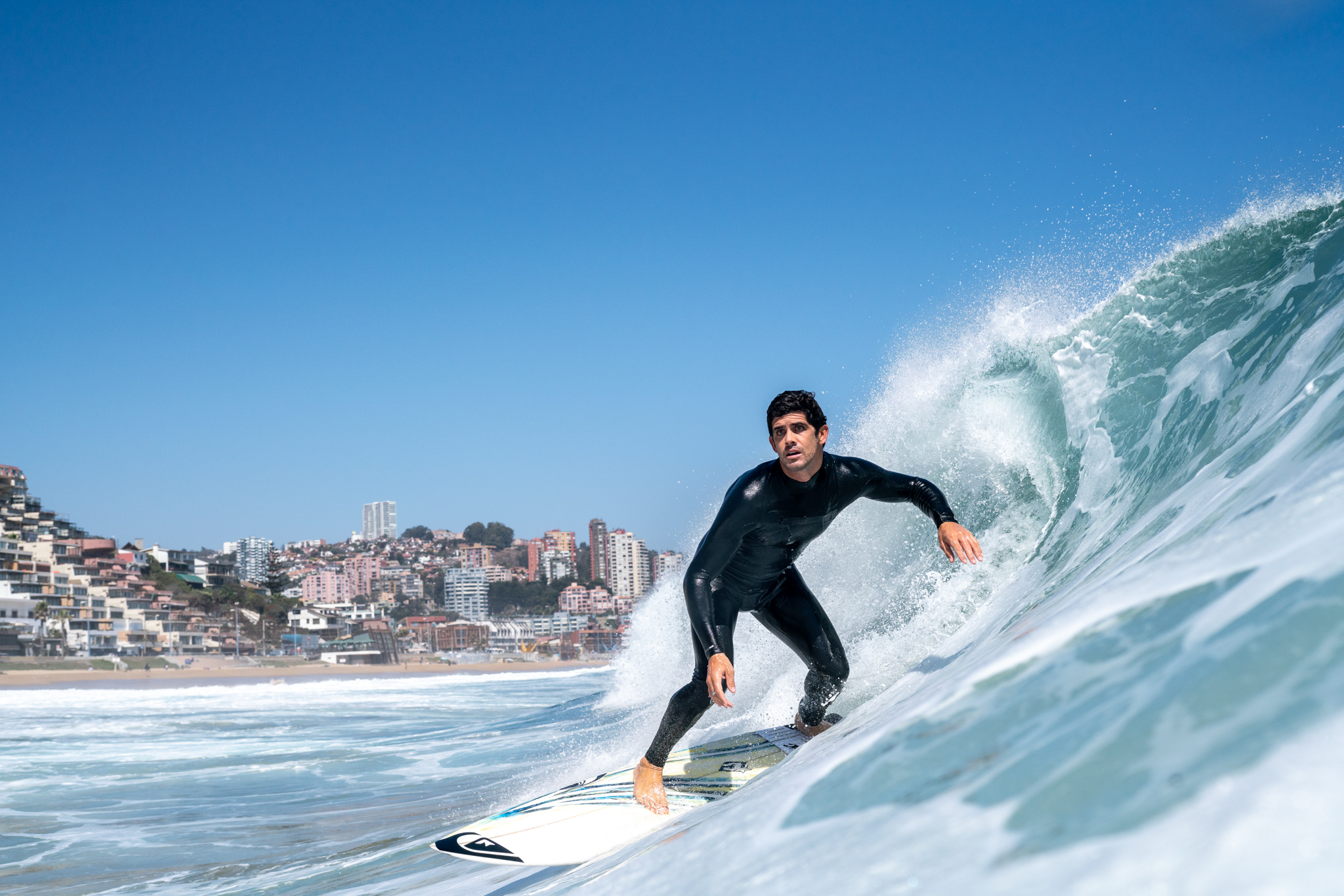 Manuel Selman y su regreso a surfear en Chile: “Estoy feliz de volver al Quiksilver Iquique Pro 2022”