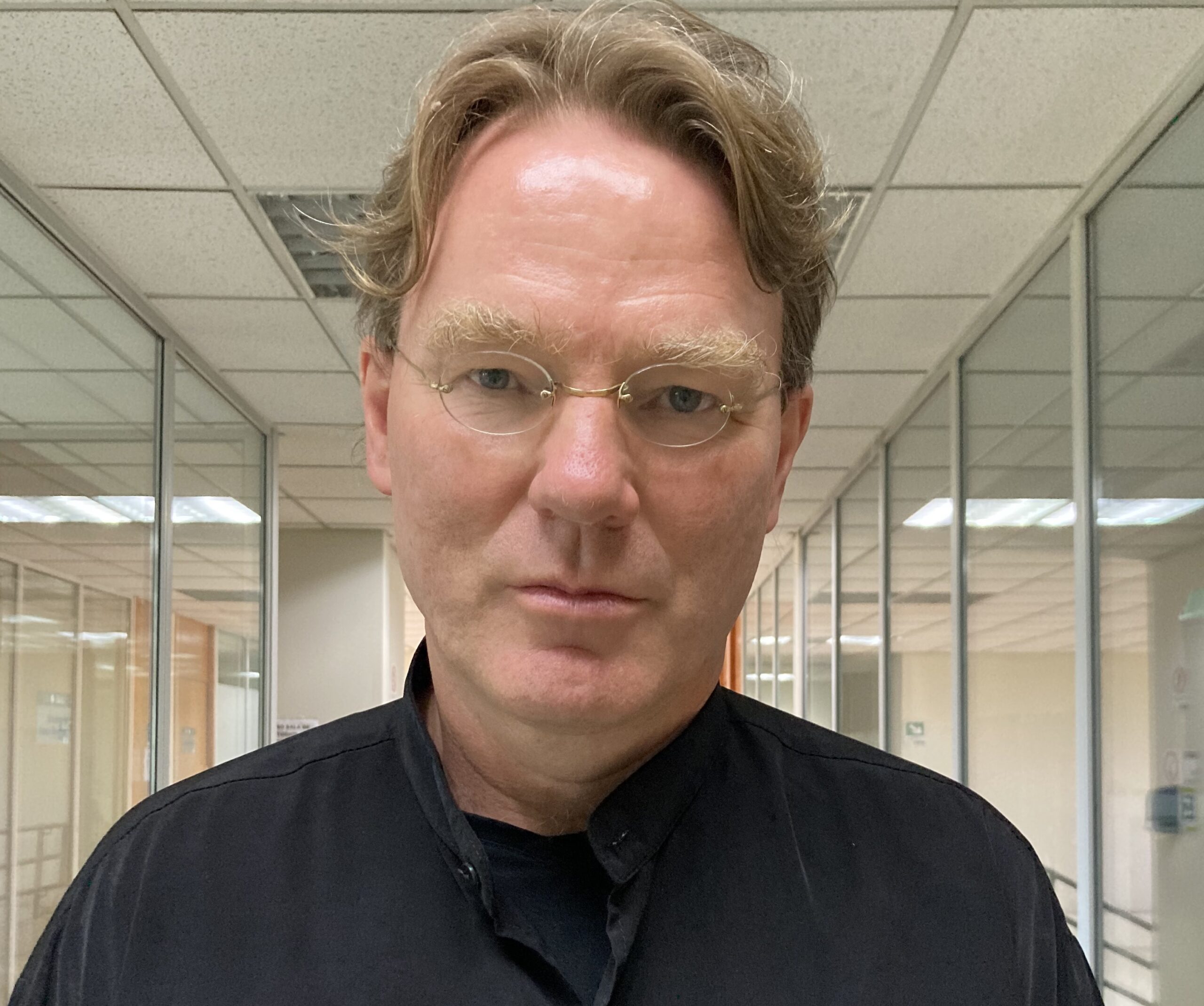 De la libertad de pensamiento y expresión y de la falta de pluralismo en el poder judicial, por Dr. Jörg Alfred Stippel