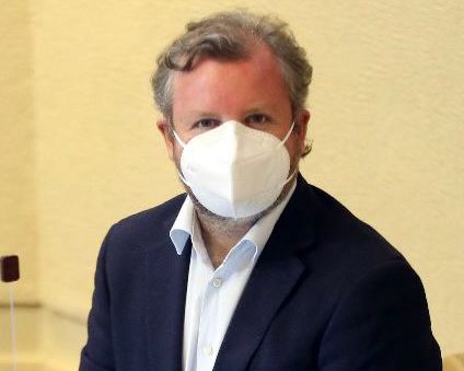 Diputado Renzo Trisotti solicita al Gobierno aumentar número de médicos geriatras en el país