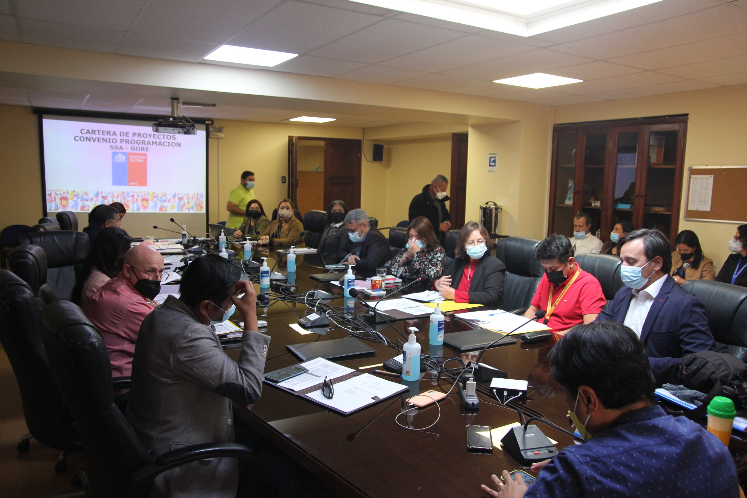 CORE comprometió acelerar entrega de terrenos para recintos de atención primaria tras nulo avance del convenio MINSAL GORE