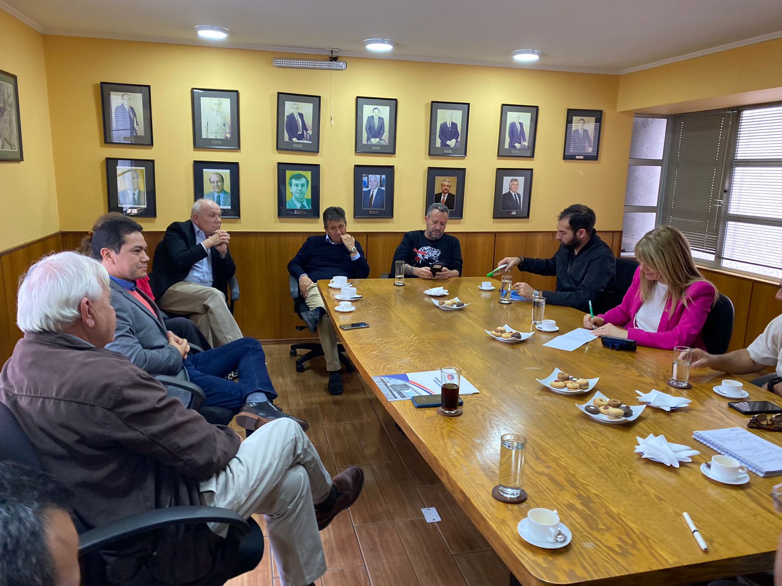 Senadora Ximena Rincón sesionó con directorio de la Asociación de Usuarios y Unión de Empresarios ZOFRI