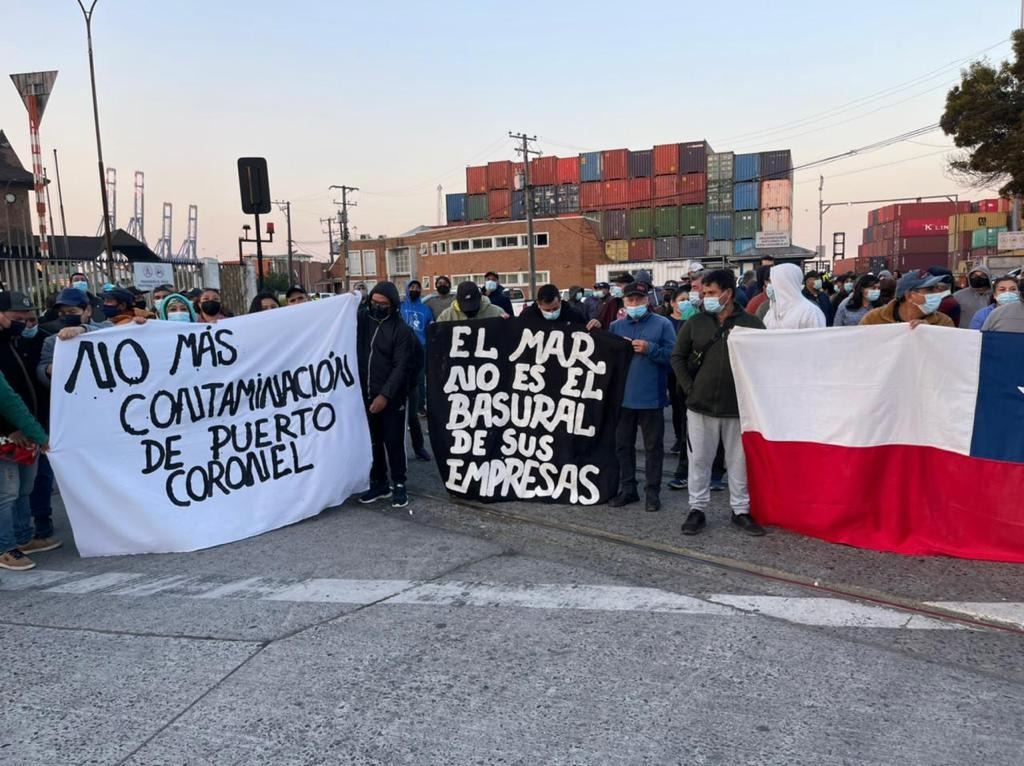 Pescadores se manifiestan frente a “Puerto Coronel”