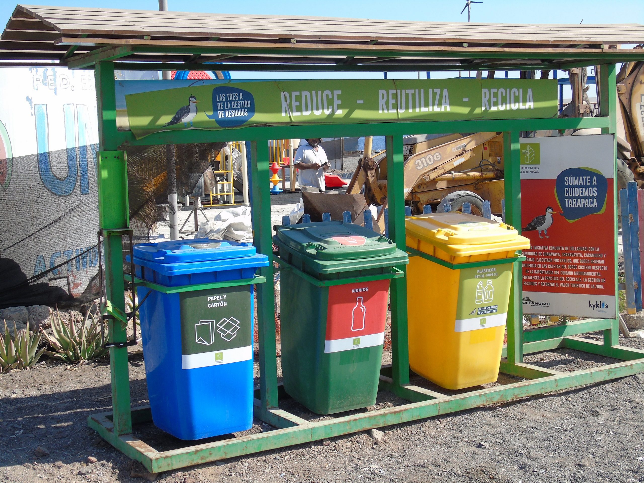 Vecinos de Caleta Caramucho y Collahuasi recolectan plástico de un solo uso para fabricar ecotablas