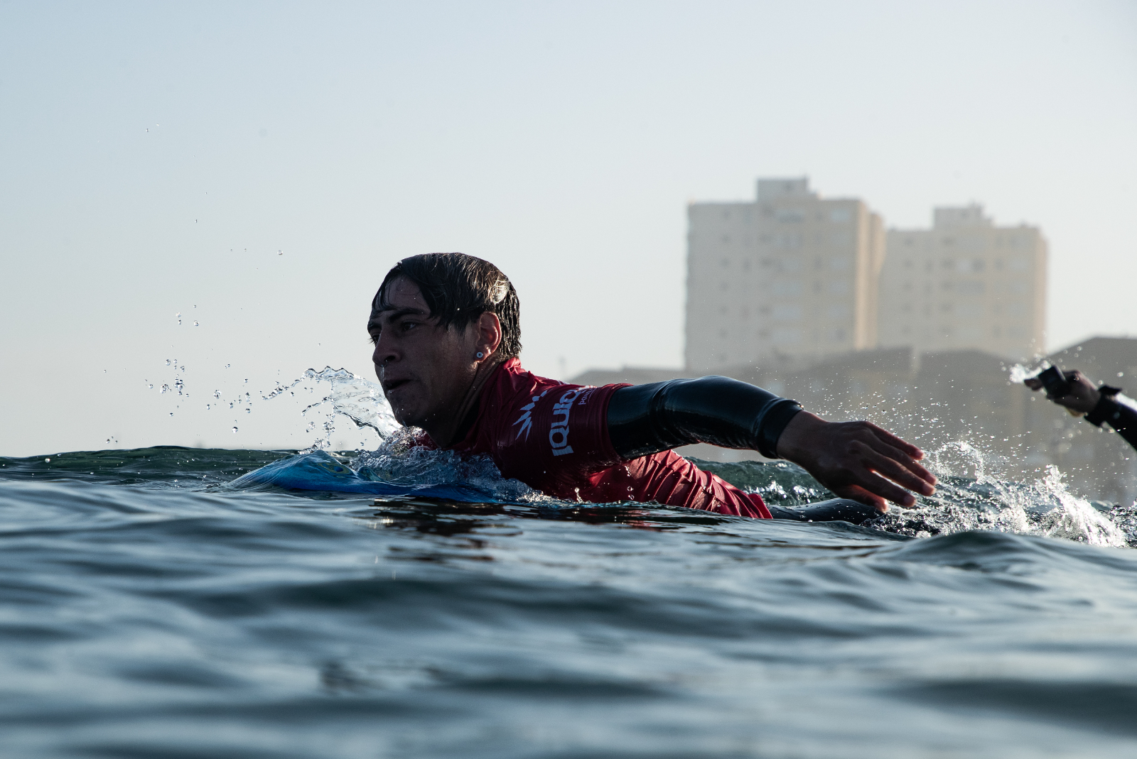 Sigue haciendo historia: Joaquín Soto eliminó al tres veces campeón mundial en el Erizos Iquique Bodyboard Pro 2022