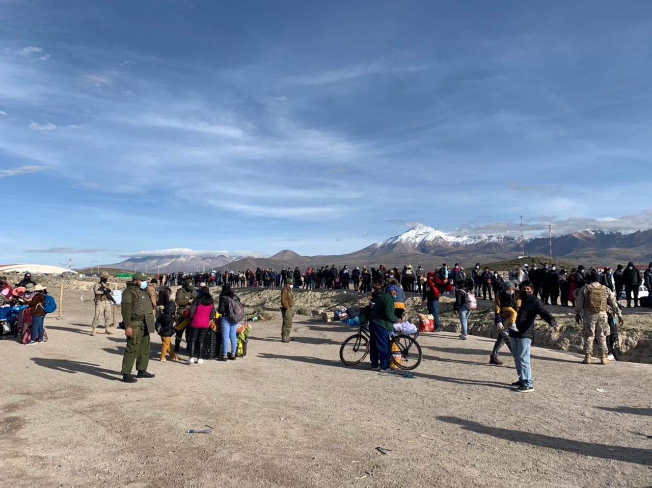 CPLT pidió al Servicio Nacional de Migraciones transparentar cifra de extranjeros que ingresaron al país desde 2020