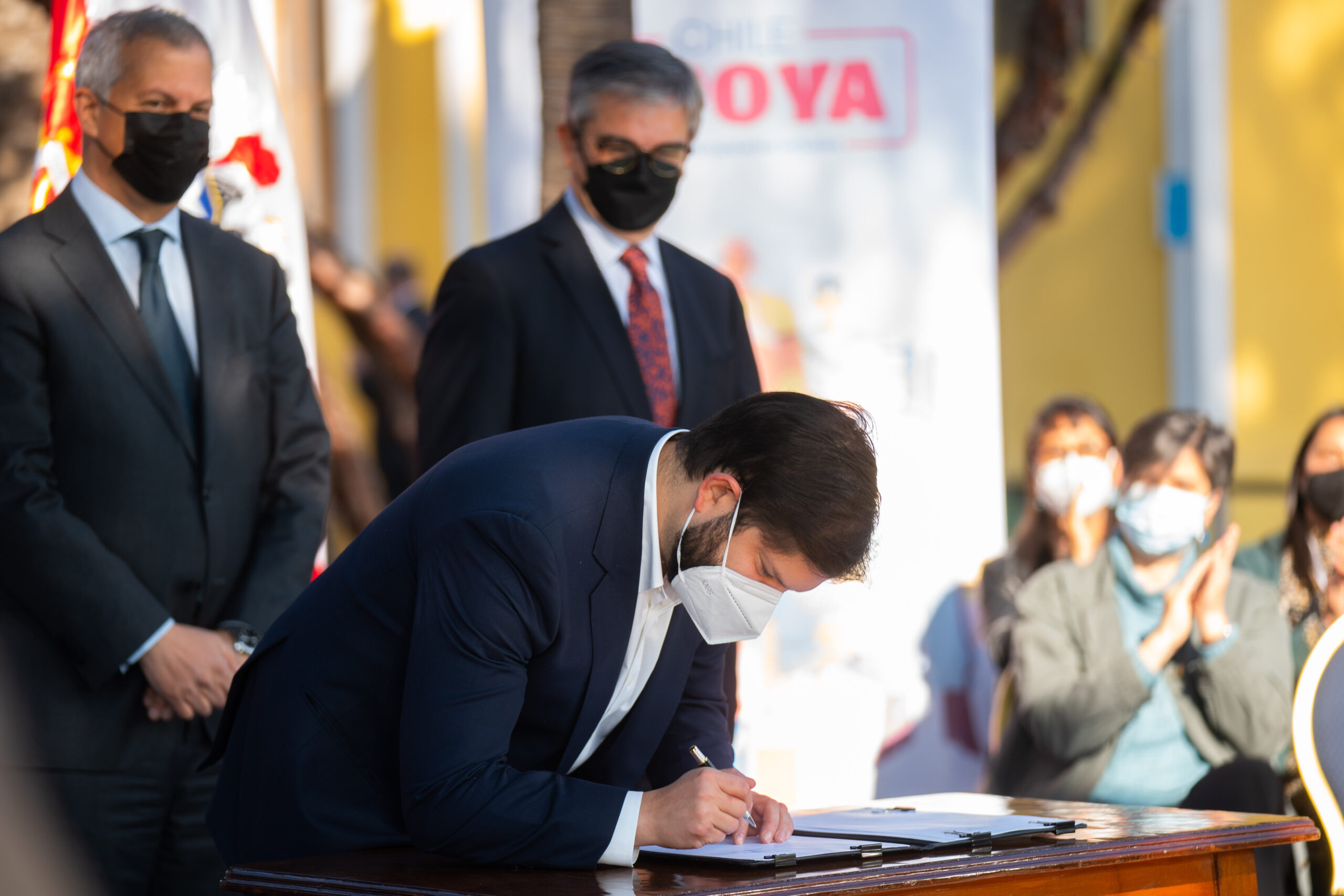 Presentan proyecto de ley con medidas energéticas