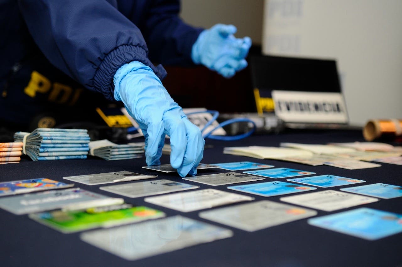 ¿Cómo proteger los datos personales? PDI lanza campaña para evitar fraudes tras robo de celulares