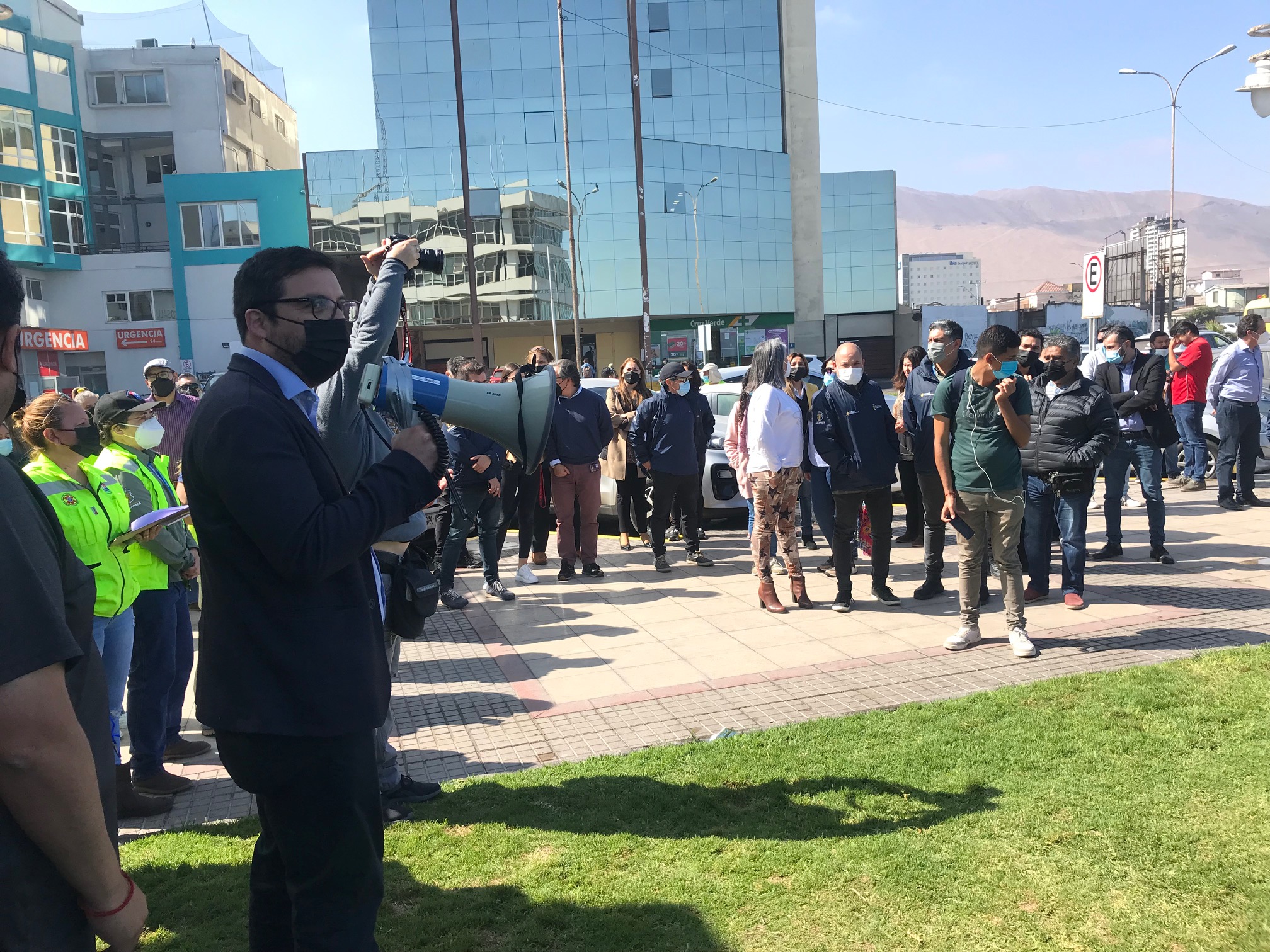 Iquique: Más de 130 funcionarios públicos evacuados en simulacro de incendio￼