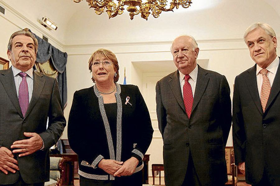 Ningún exPresidente de Chile acudirá al acto final de la Convención Constitucional