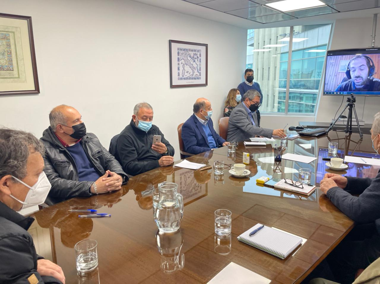 Gremio de pescadores artesanales firmó propuesta de acuerdo con Subsecretaría de Pesca